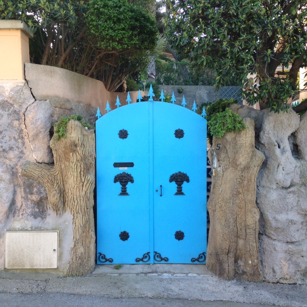 Aqua gate